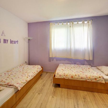 Figa Apartman Benko Milatic Jelsa  Buitenkant foto