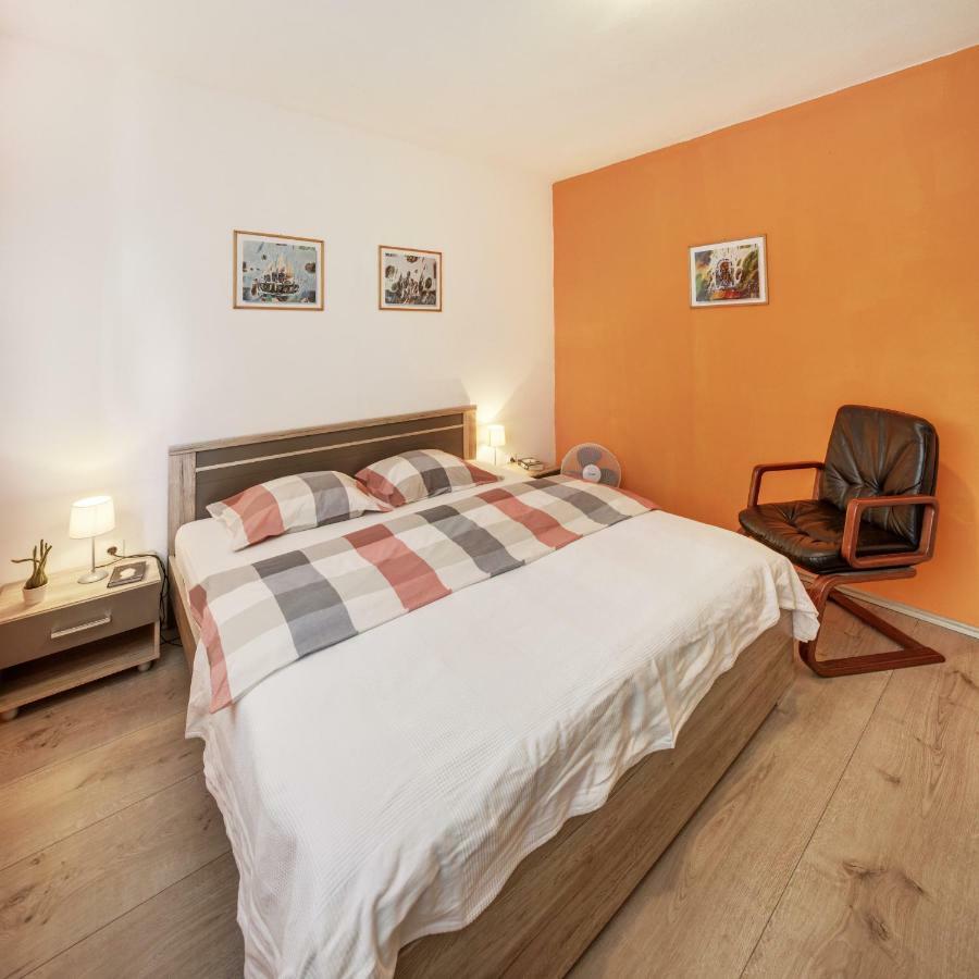 Figa Apartman Benko Milatic Jelsa  Buitenkant foto
